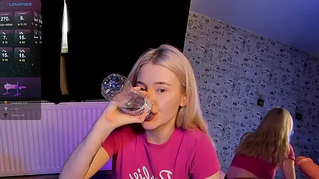 Lillie_Berry's cam snapshot