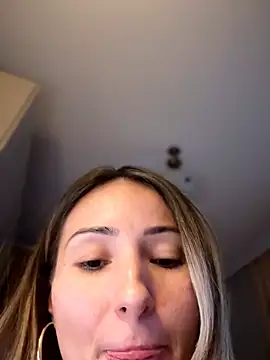 Wonder_Kari live sex cam