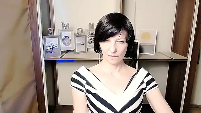 _AngeliaFlow_ live sex cam