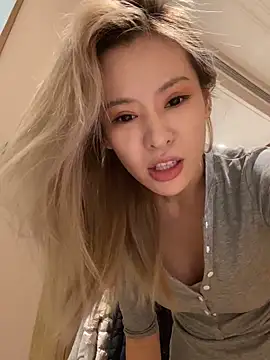 Sunflower-77 live sex cam