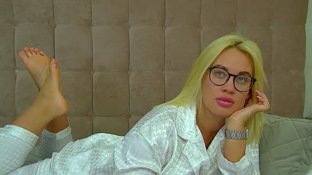 MariaNeumann live sex cam