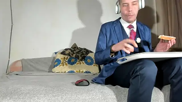 viraglaci18@xh live sex cam