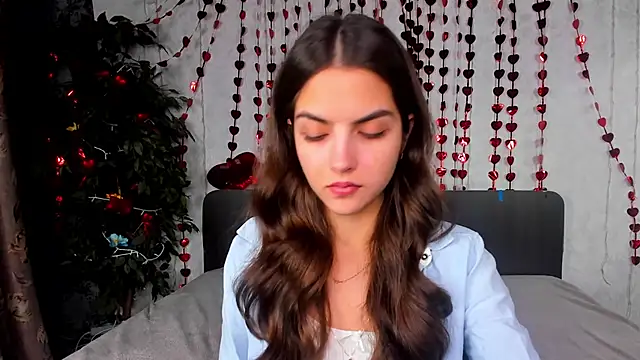 Milana_Crystal_ live sex cam