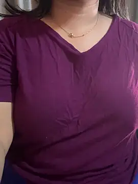 Maggi-is-back live sex cam