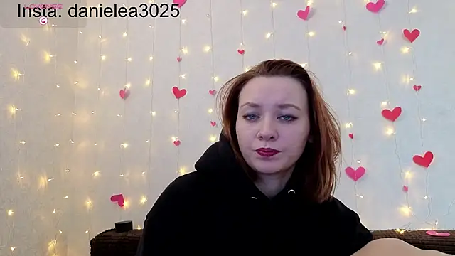 Sladkaya_2025's cam snapshot