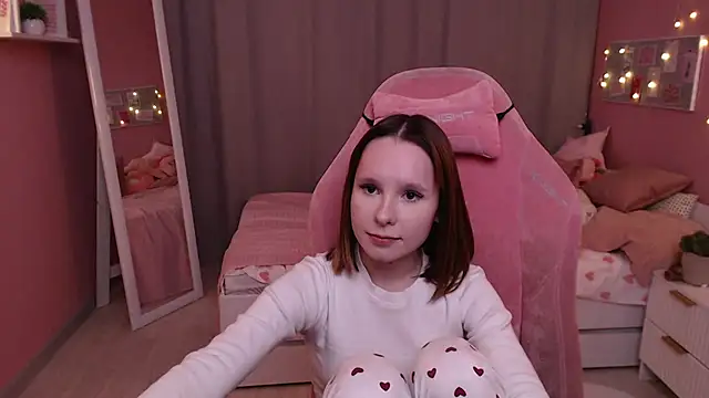 Haya_Harareet's cam snapshot