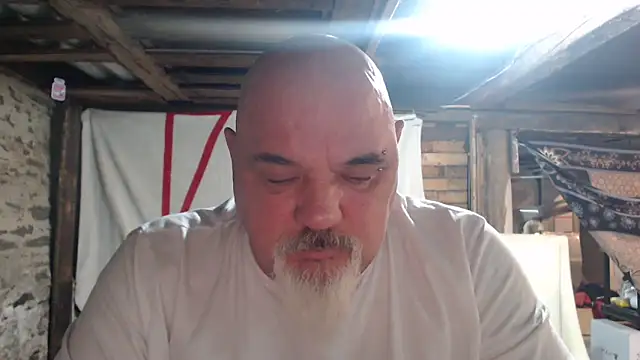 Newfiesausage1972 live sex cam