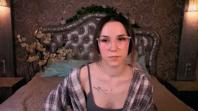 -CindyLou's cam snapshot