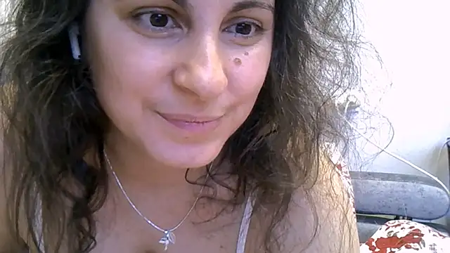 ShelaDiass's cam snapshot