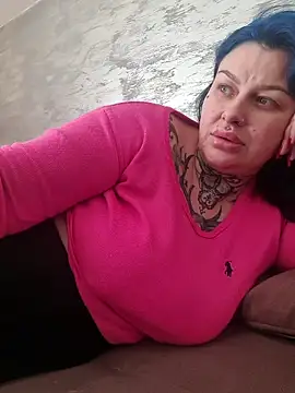 CurvyyAnna's cam snapshot