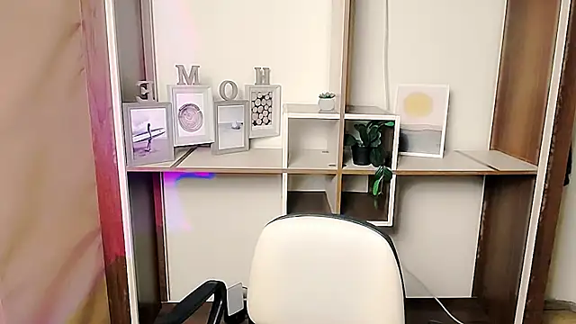 _AngeliaFlow_'s cam snapshot