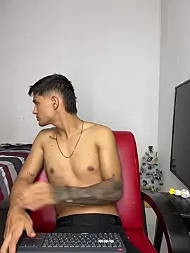 Alex_mojica live sex cam