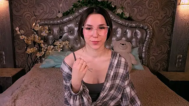 -CindyLou live sex cam