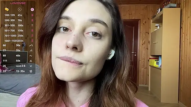 Caroline_love_me's cam snapshot