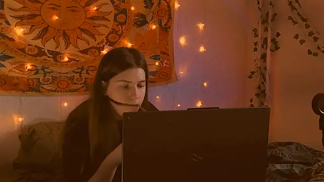 AliceCUNTach's cam snapshot