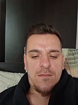 Huge_cock22cm's cam snapshot