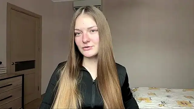 Milayouknow's cam snapshot