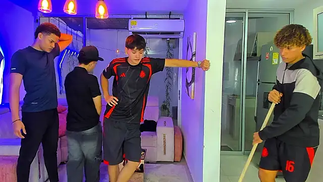 Houseofwarrios's cam snapshot