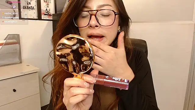 Adrianna5_'s cam snapshot