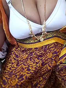 Tamil_Ammani's cam snapshot