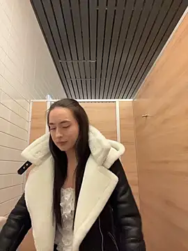 Holly_Play live sex cam