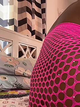 SluttyEll's cam snapshot