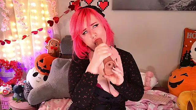 Angel-Lewd-Cake's cam snapshot