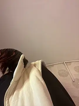 alahia_pink's cam snapshot