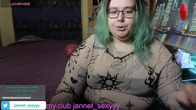 JannetPie's cam snapshot