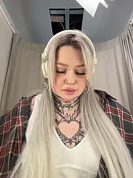 Chiibi's cam snapshot