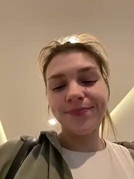 ValenciaShock live sex cam