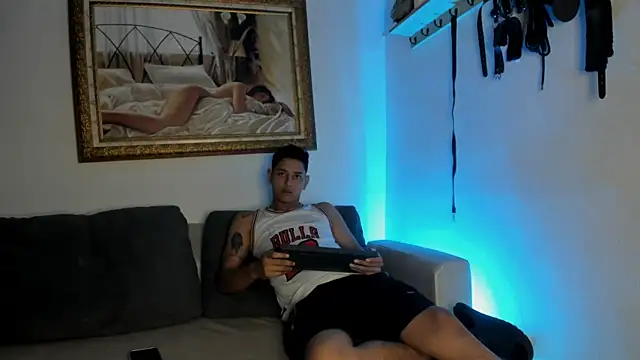 TrioTemptation_OS live sex cam