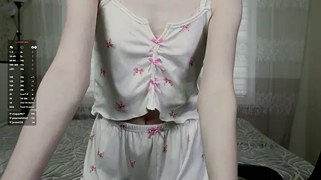 Nellie_baby's cam snapshot