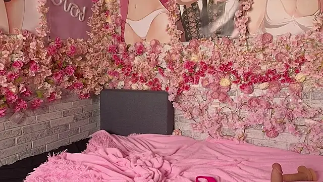 KinkyFriedChicks live sex cam