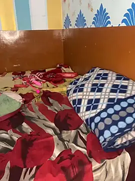 CUTI-NAINA live sex cam