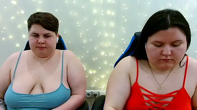 BeckyAndHellen's cam snapshot