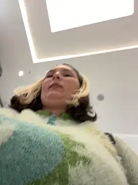 KateBurlesk's cam snapshot