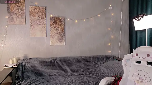 KikiMoor's cam snapshot