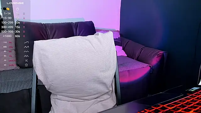 Eurusholmess's cam snapshot