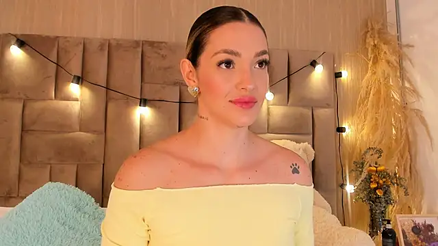 ClaradelMar's cam snapshot