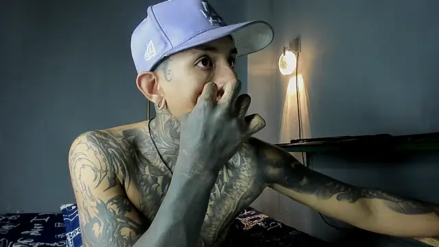 Travistanner_28's cam snapshot