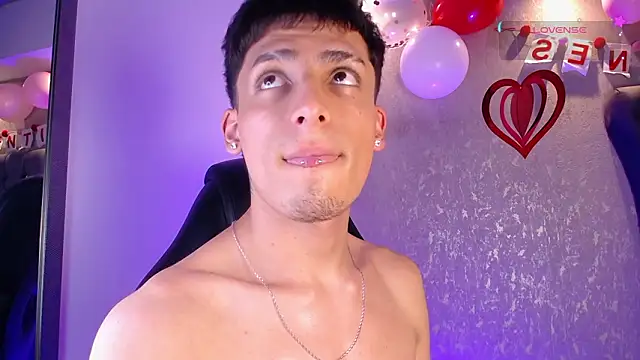 MateoMitchell live sex cam