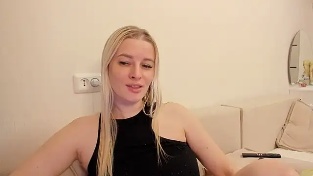 THE_GOLDEN_WOMAN's cam snapshot