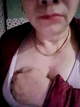 small-house123's cam snapshot