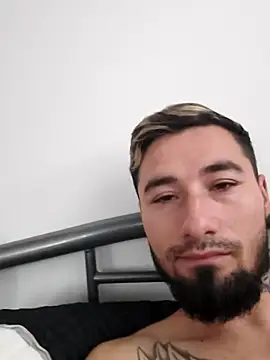 Negrila25 live sex cam