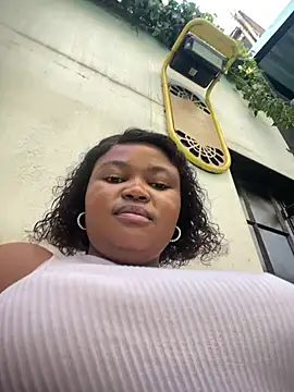 Curveysinaa live sex cam