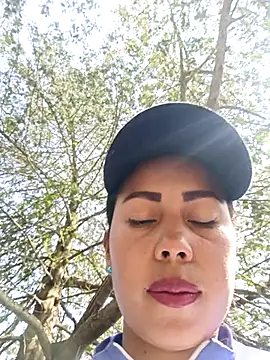 _andrea30 live sex cam