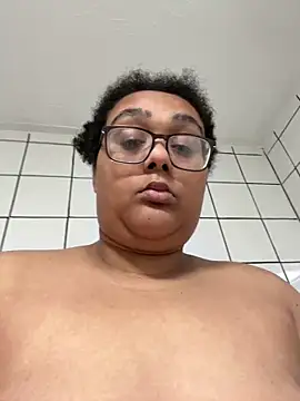 vanilla_chocolate23's cam snapshot