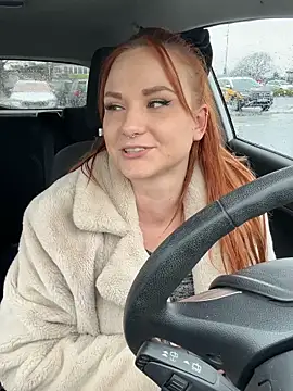 Fiebie_licios's cam snapshot