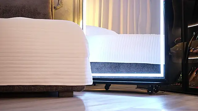 Rikka_Moore live sex cam